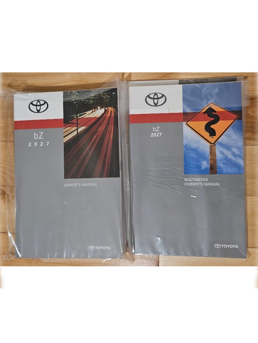2027 TOYOTA bZ Owner's Manual & Multimedia 01999-42G31 OM42G31U